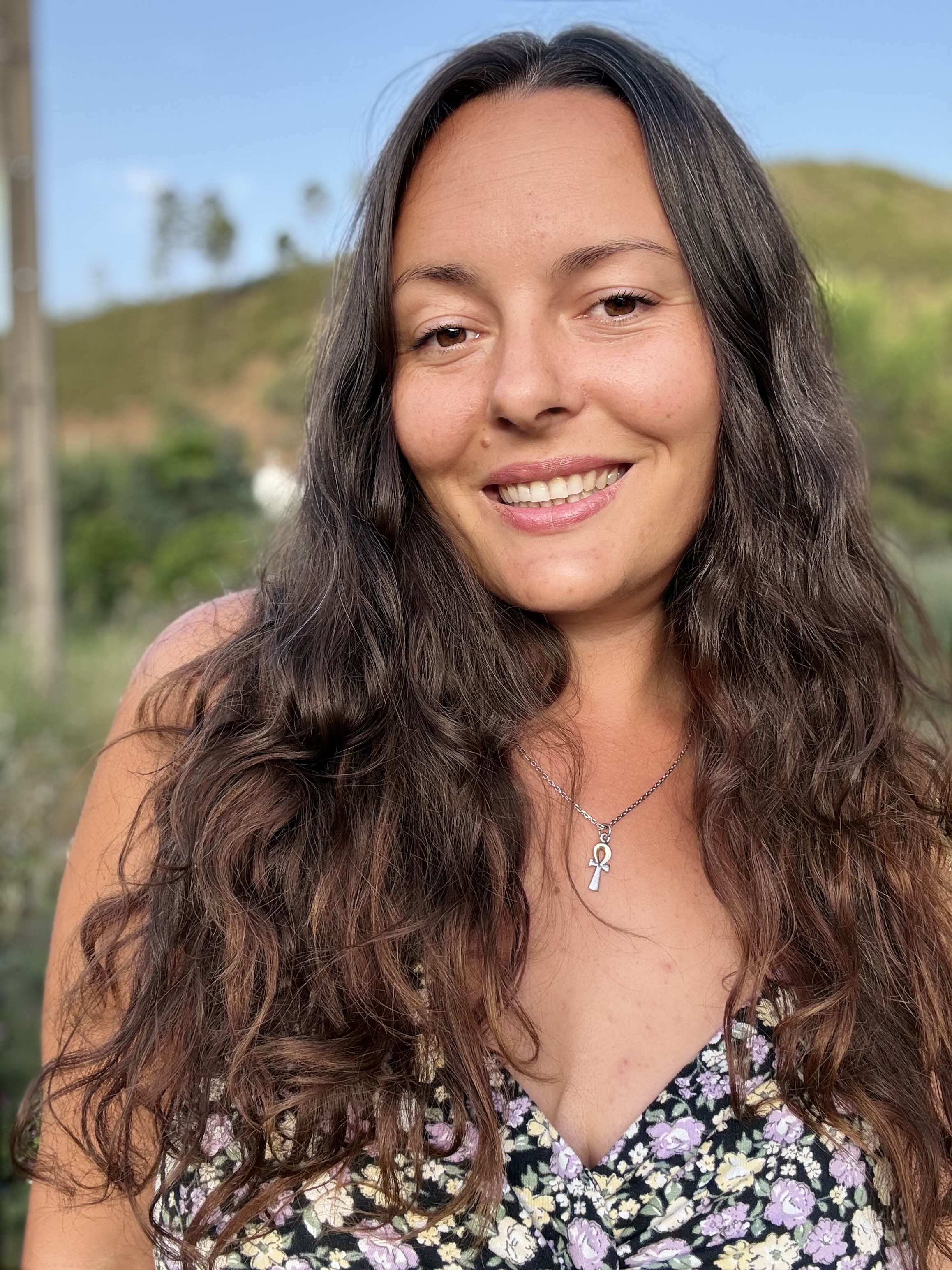 Vera Sahki, dein Soul Travel Guide in der Algarve